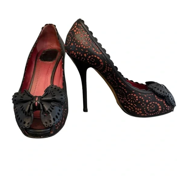 Dior Stilettos Size 38.5 Laser Cut Caprice Black Pink US Size 8.5 Peep Toe